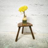 Tripod cowherd stool