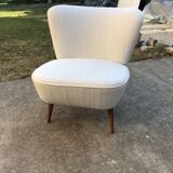 Pair of white club armchairs in beech and fabric, Mid-Century Hungarian style 1950s.
