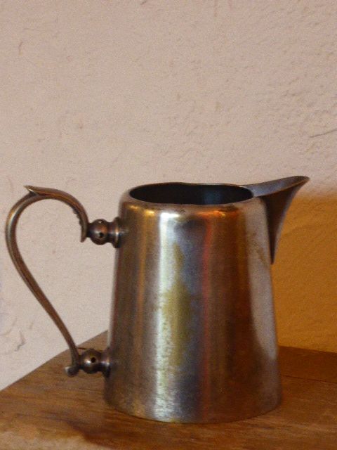 Coffee set in silver metal composed of 3 pitchers, Millan Freres, Paris