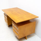 Bureau en bois de hêtre du milieu du siècle, années 1970, Tchécoslovaquie