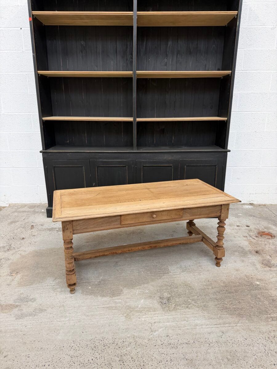 Table basse en chêne fin XIXème