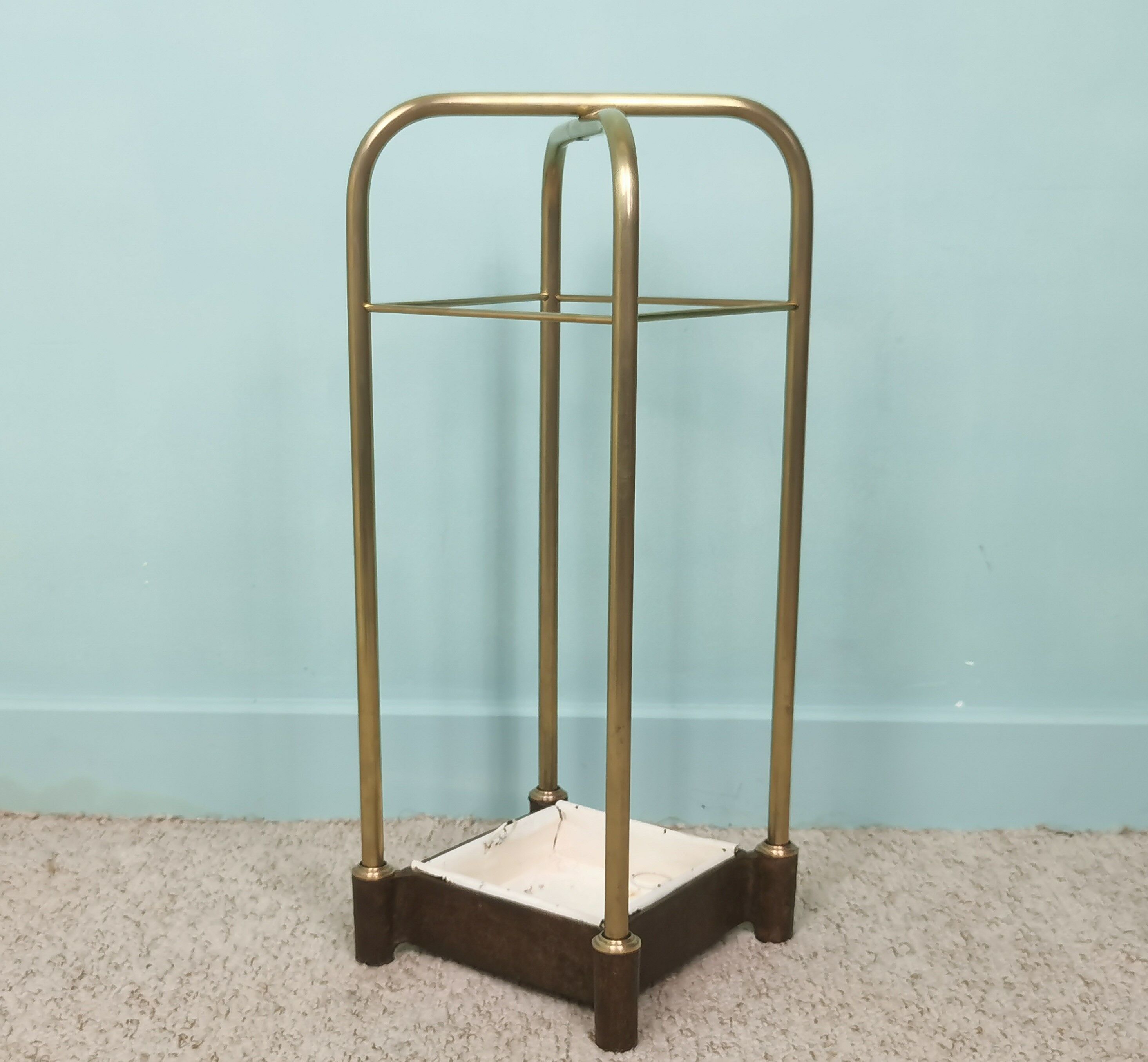 Brass umbrella holder