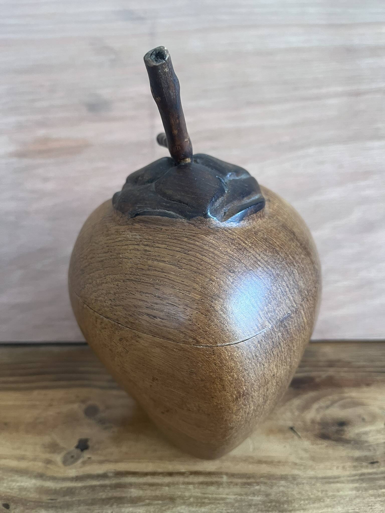 Boîte décorative en bois en forme de gland