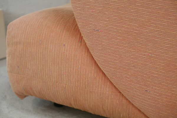 Fauteuil Ligne Roset, couleur orange  pastel, France, circa 1990
