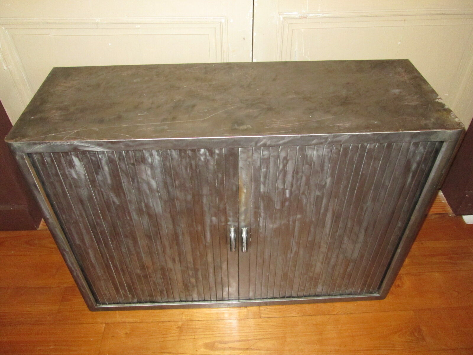 Storage unit chest of drawers