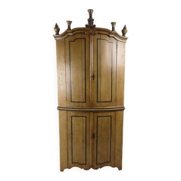 Cabinet witwerk néerlandais du XVIIIe siècle avec clé d'origine et décoration faux Delft.