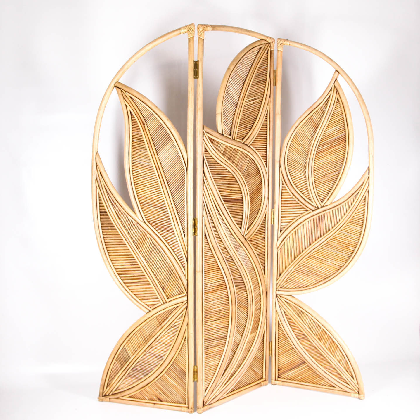 Double-sided rattan screen