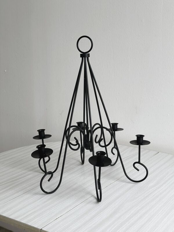 Chandelier suspendu en métal noir
