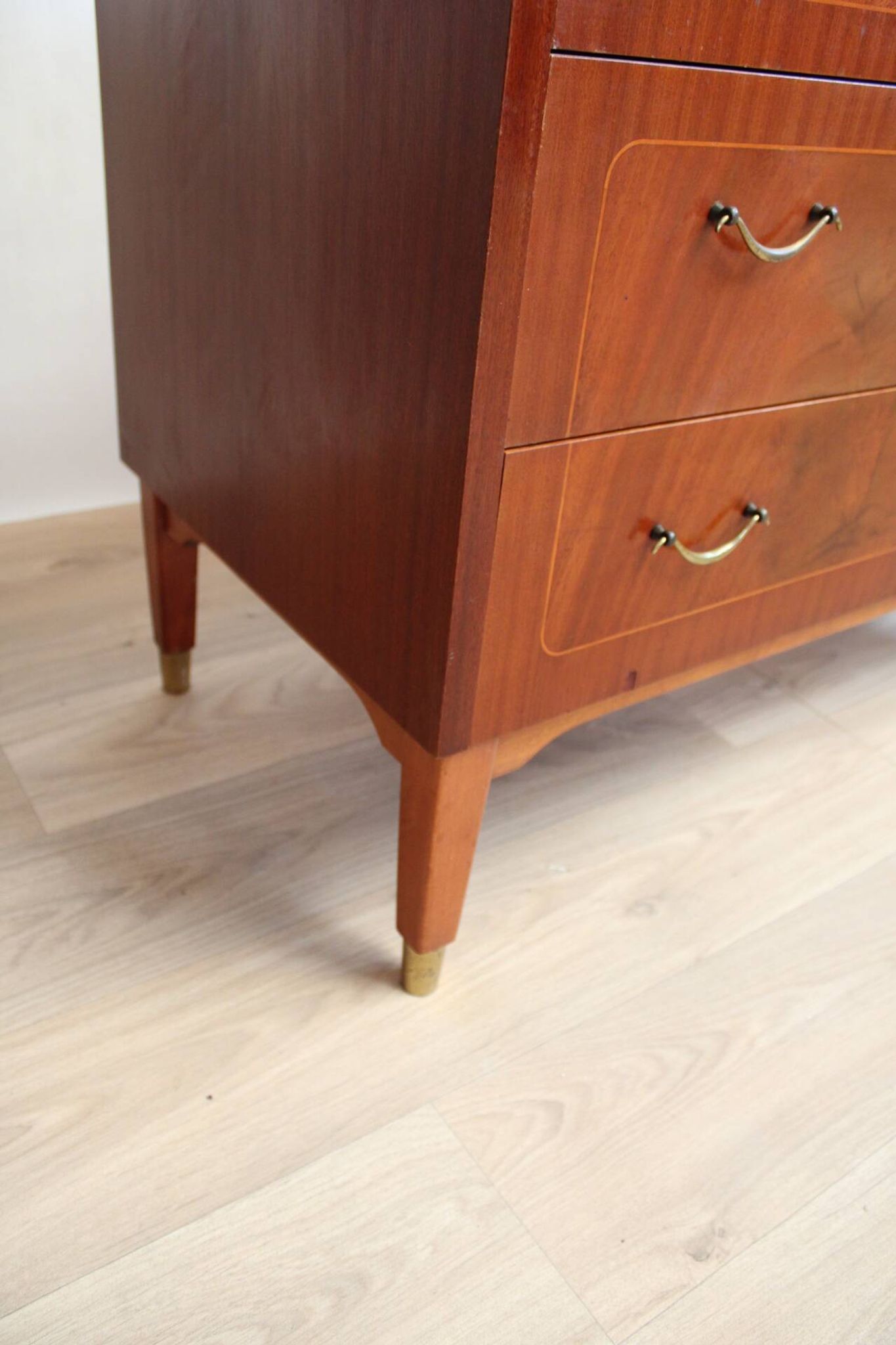 Vintage chest of drawers 3 drawers double handles and brass feet 1960s suede