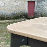 Indus coffee table: solid oak and metal