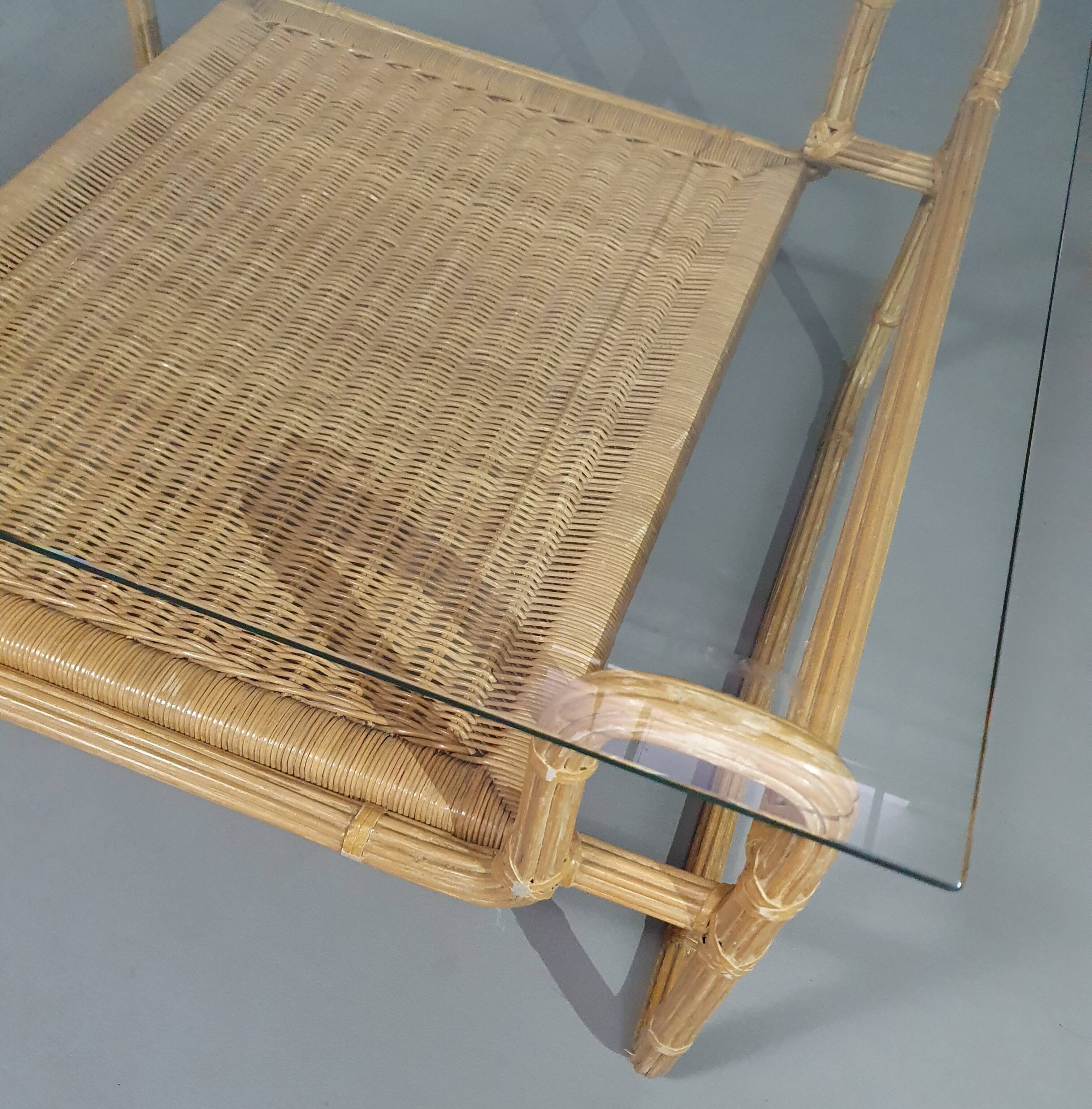 Bauhaus coffe table. Iron frame / pencil reed / split reed / rattan 75 x 75 x 40 cm