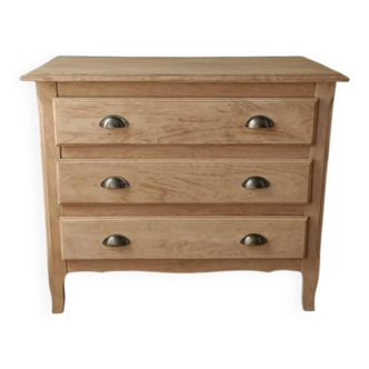 Wooden chest of drawers