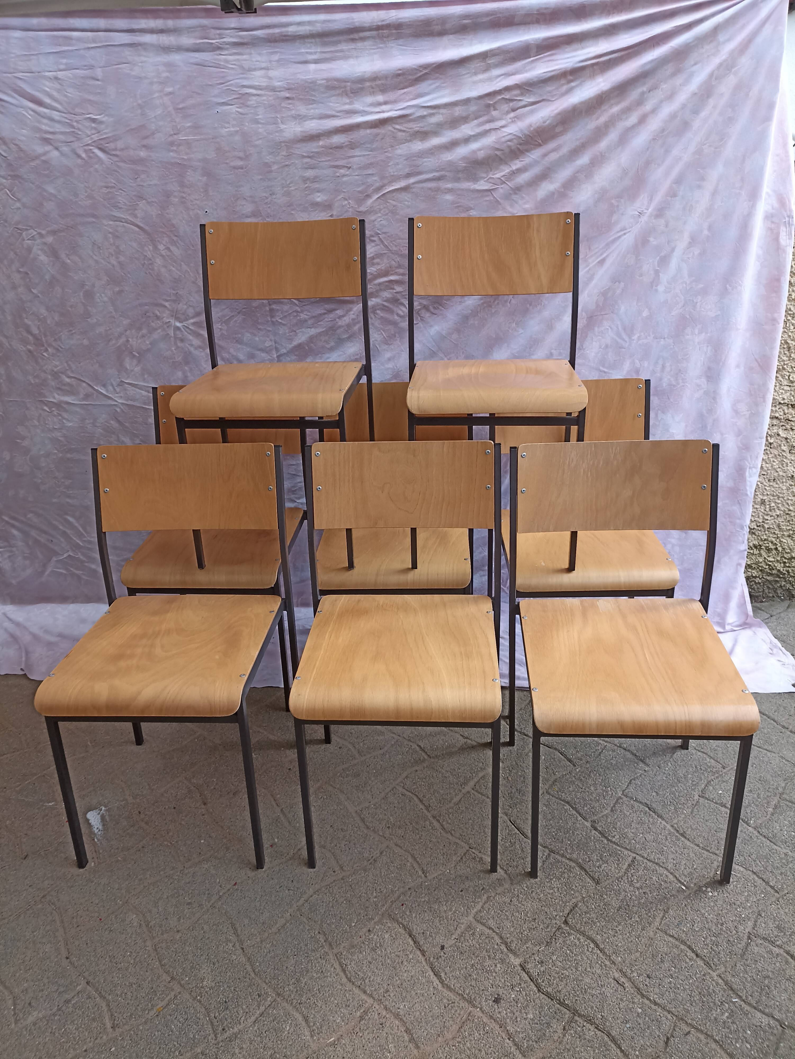 Set of 8 industrial chairs