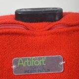 Red F577 Tongue designed by Pierre Paulin for Artifort