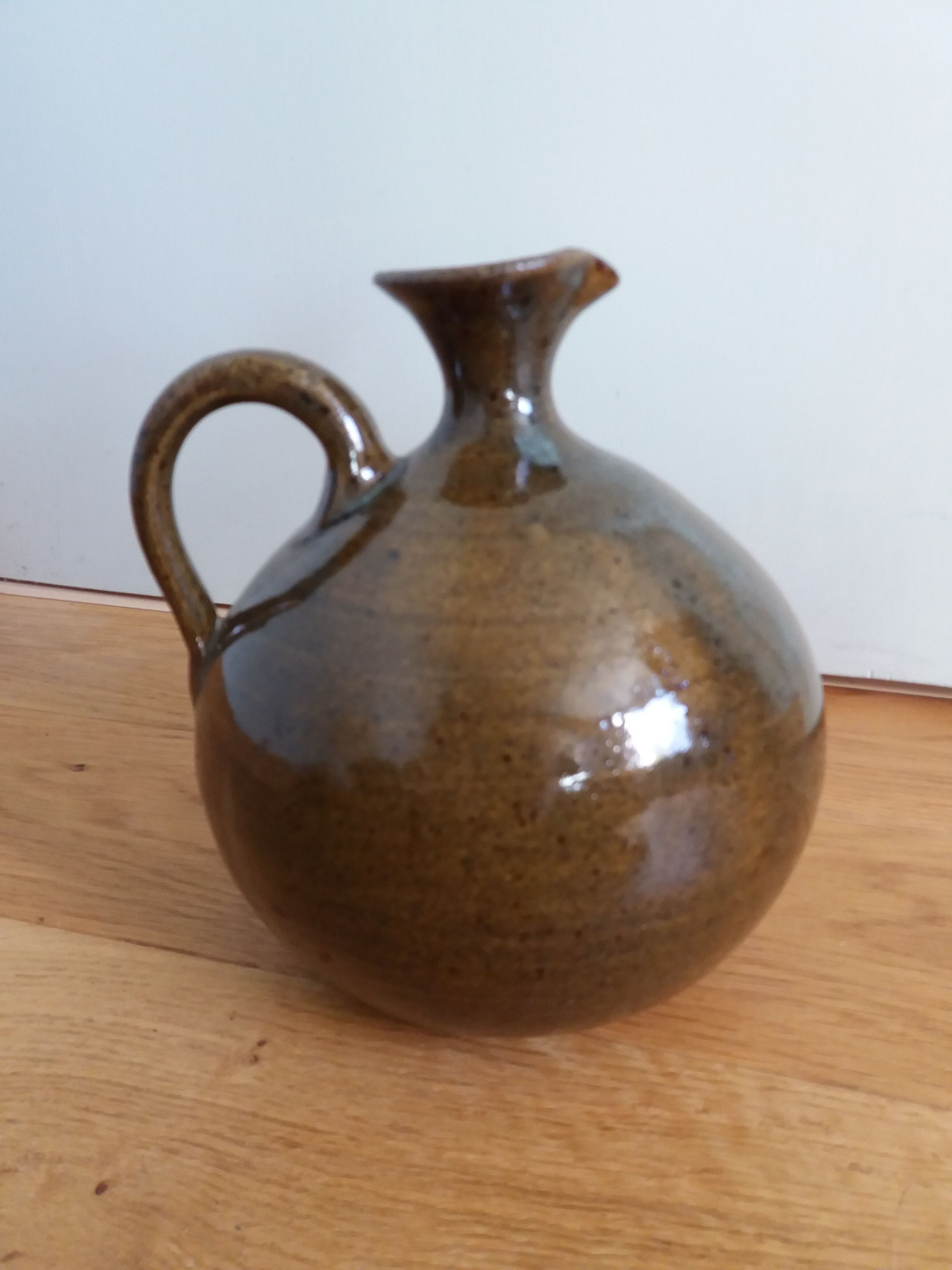 Vase pitcher ball candy sandstone pyrite artisanal pottery of the Bois de Laud