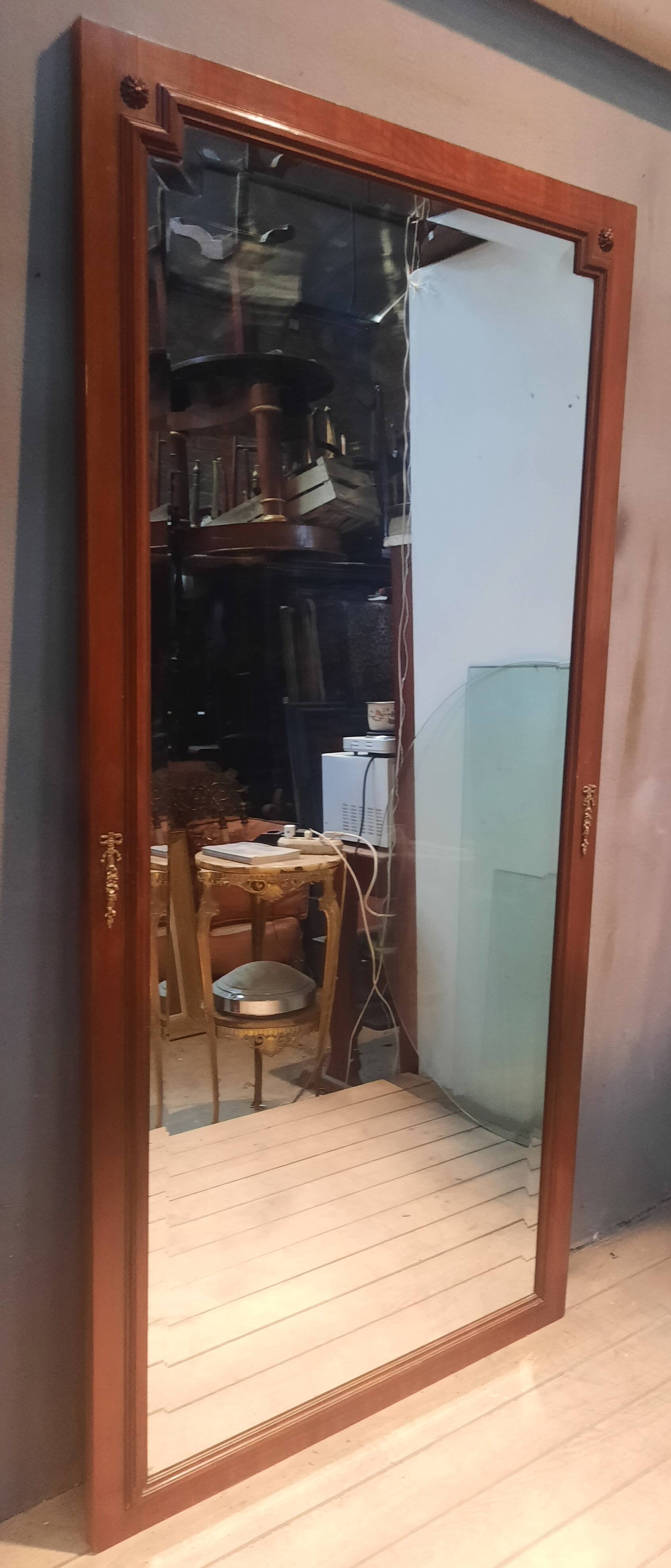 Large bevelled mirror