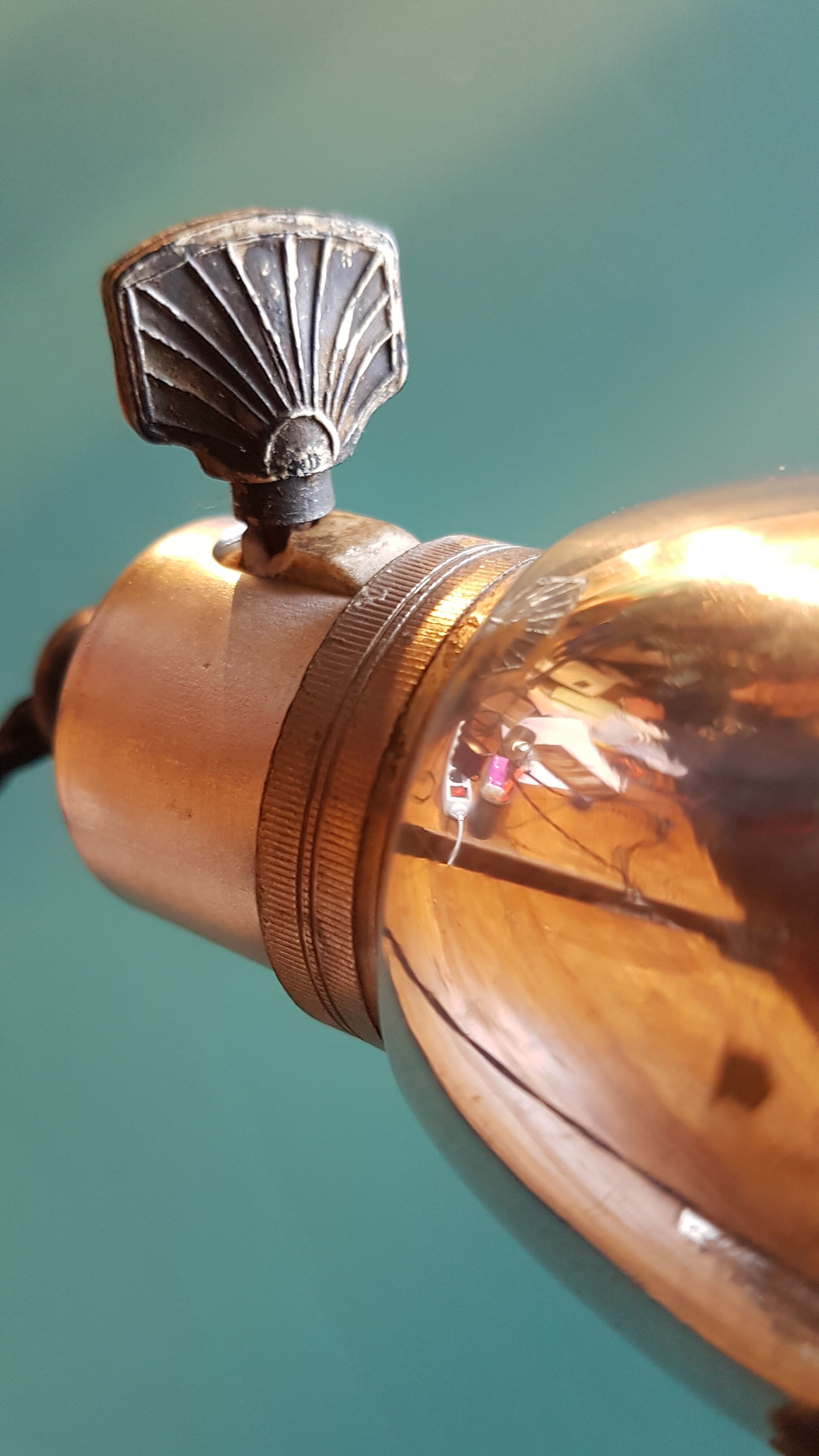 Workshop accordion mazda lamp