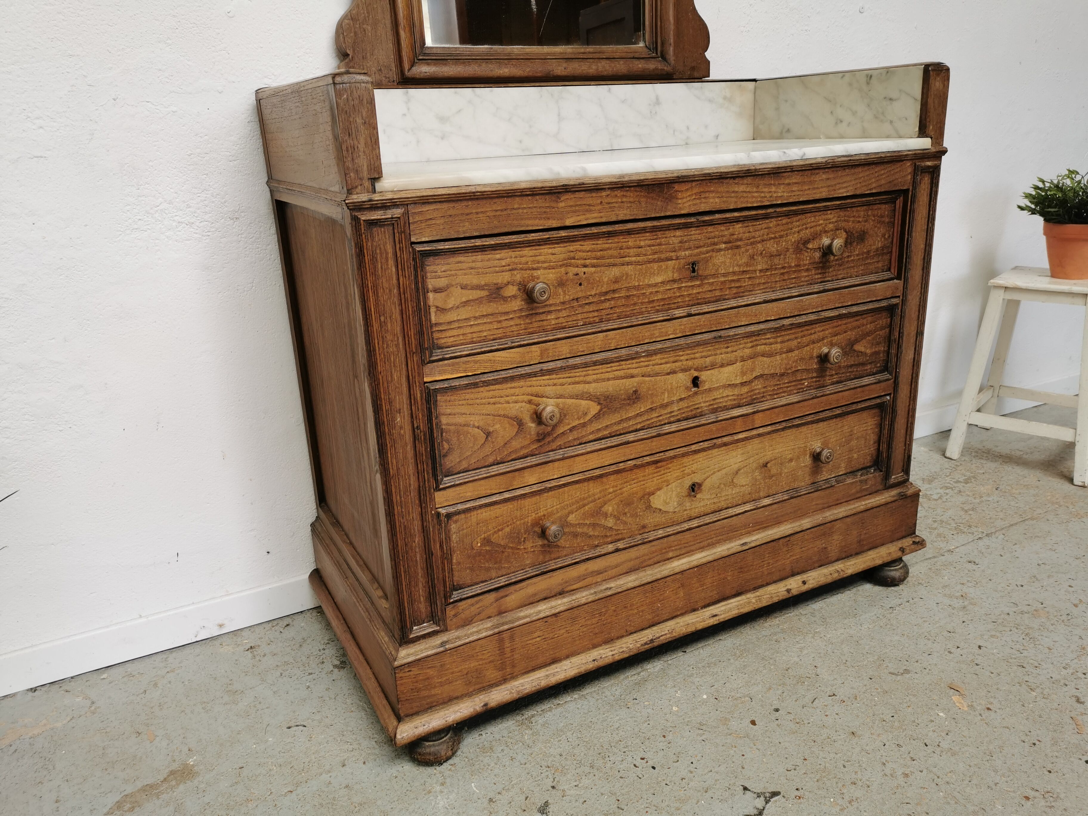 Commode coiffeuse 1900 en chêne et marbre
