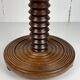 Table d'appoint brutaliste en bois tourné avec pressoir à vin