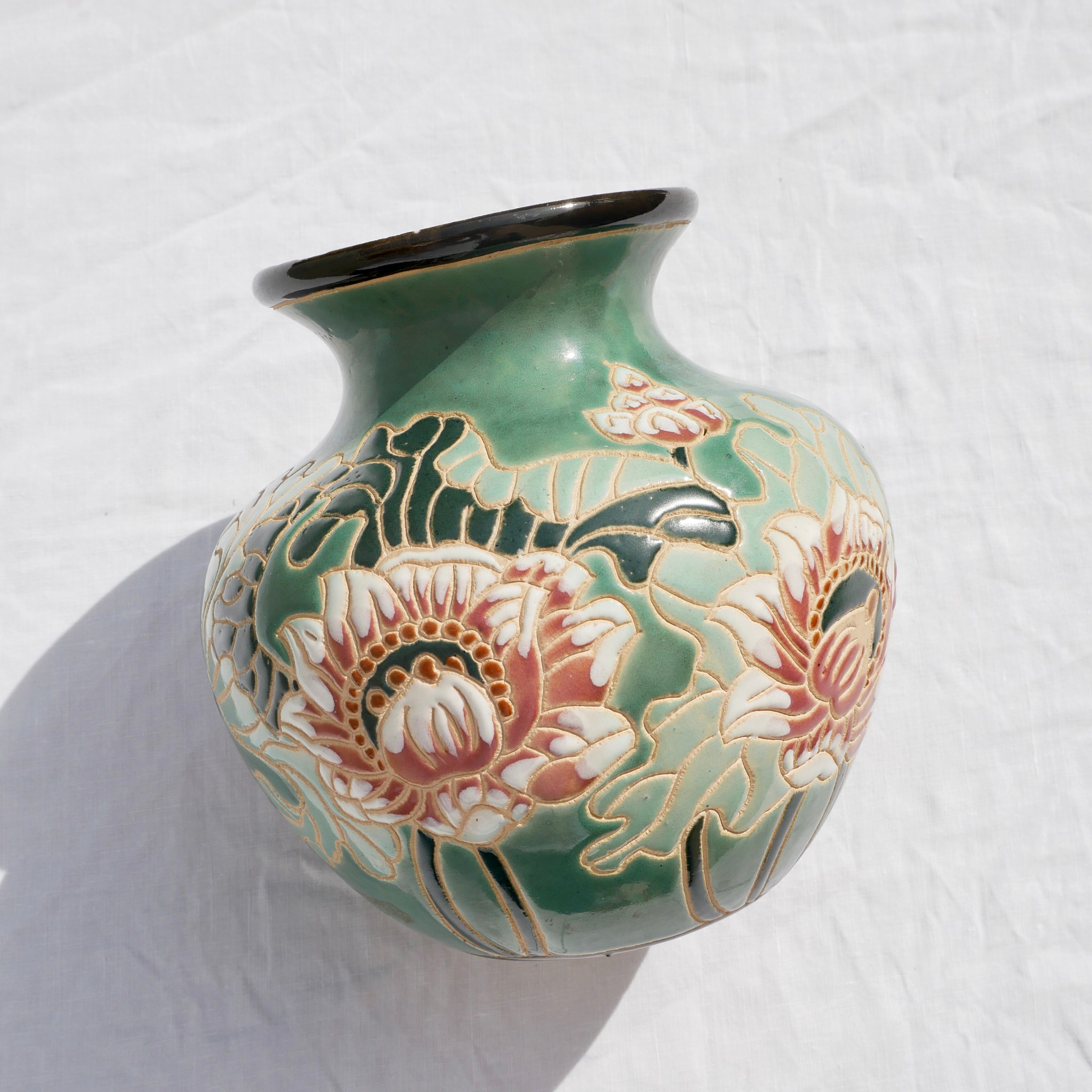 Ceramic vase decorated with Japanese flowers