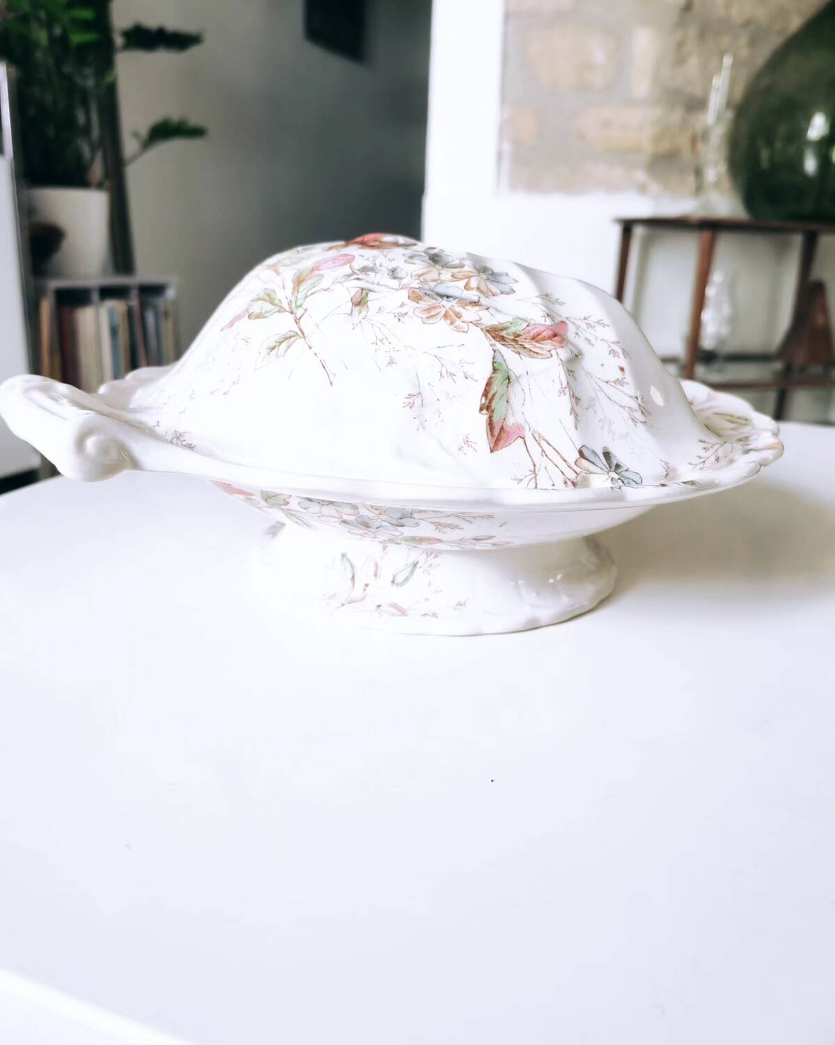 Old vase