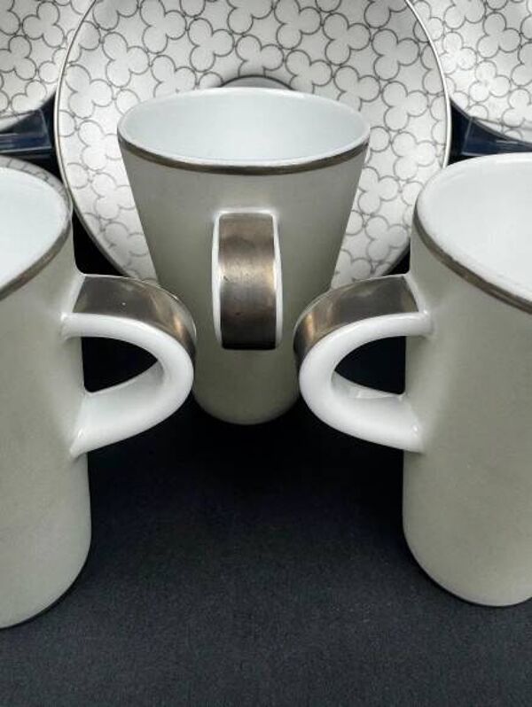 Suite de 6 tasses à café Raynaud modèle Silver, tasses trembleuses