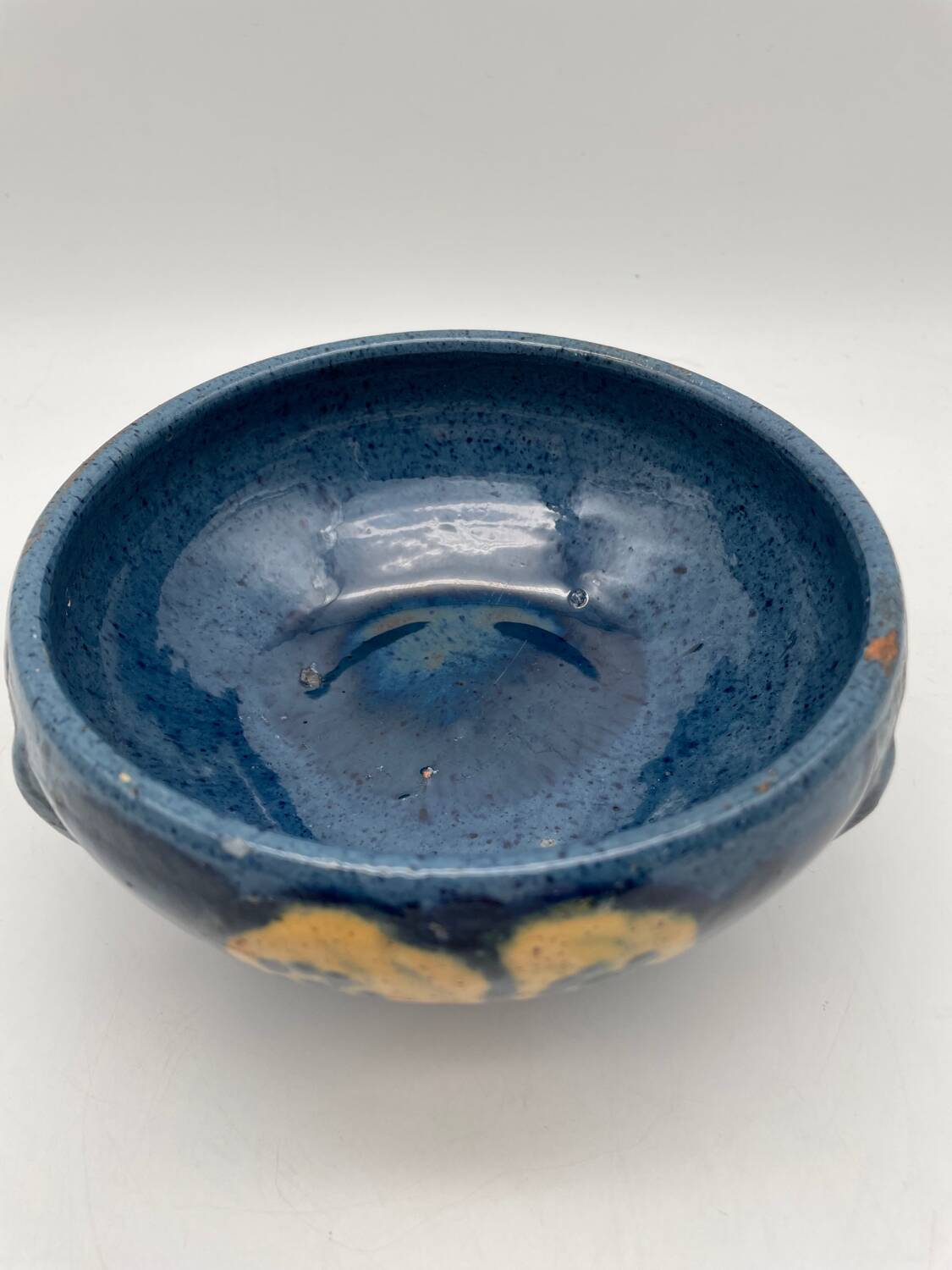 Tripod ceramic pocket tray, hand painted blue