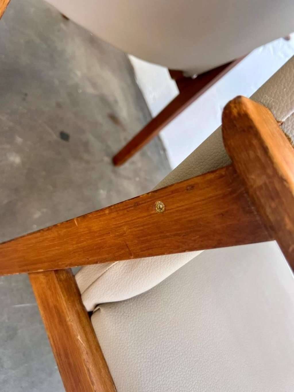 Suite de 2 fauteuils vintage / assises simples / assises club