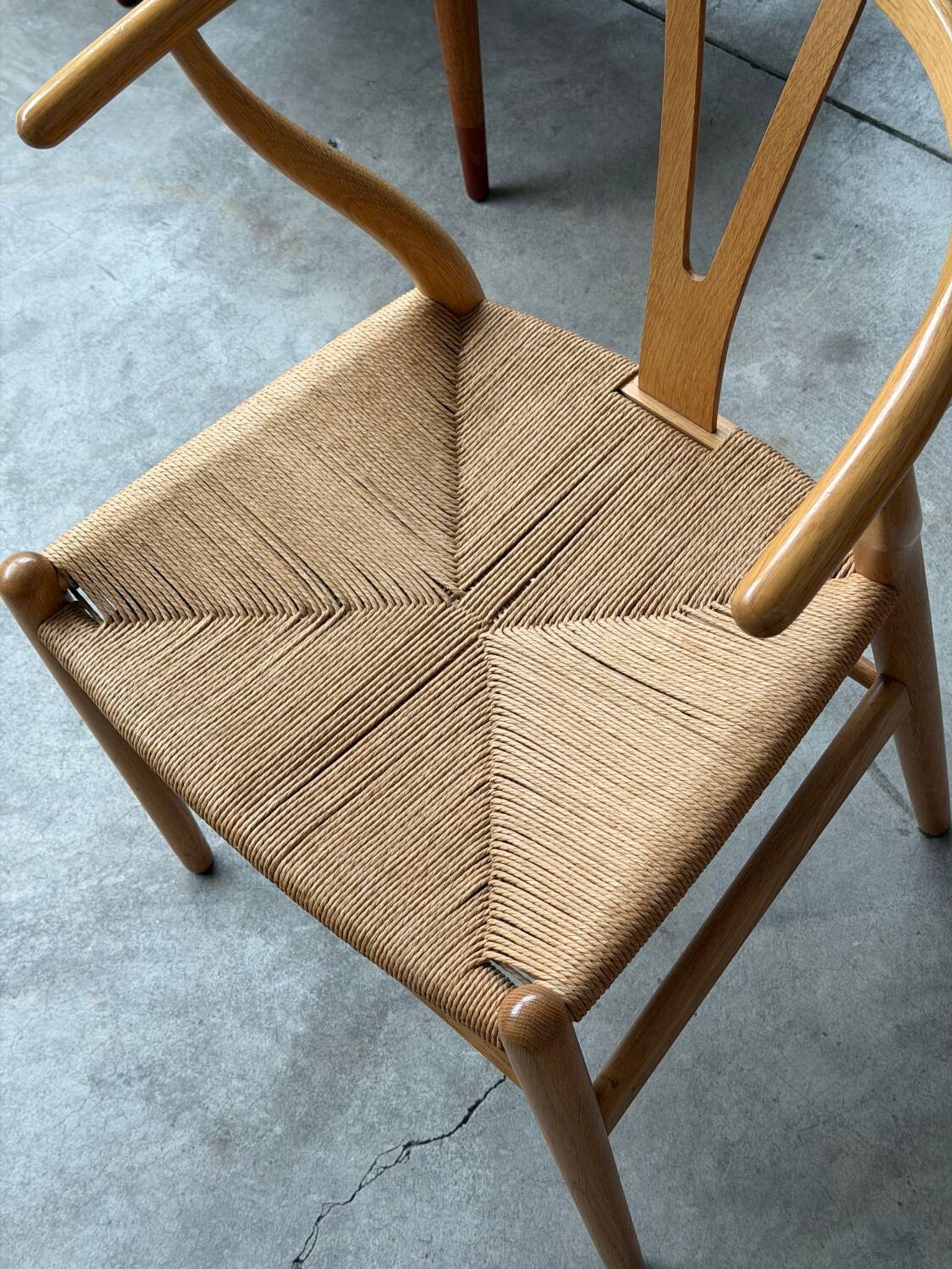 Set of 6 'CH24' wishbone dining chairs by Hans J Wegner for Carl Hansen, De
