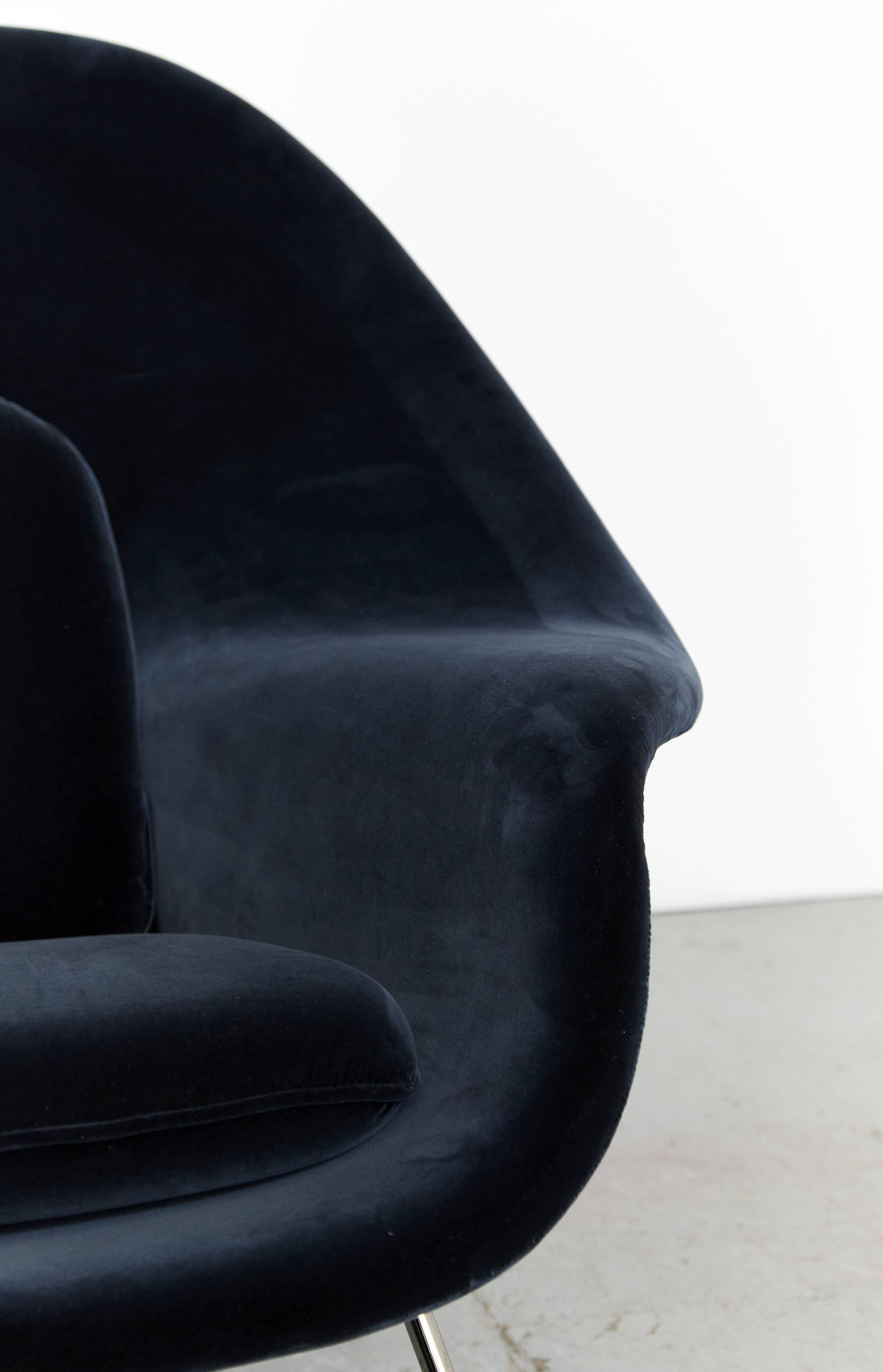 Eero Saarinen Womb Chair for Knoll International