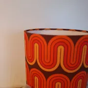 Lampe tube imprimé vagues psychédéliques esprit seventies