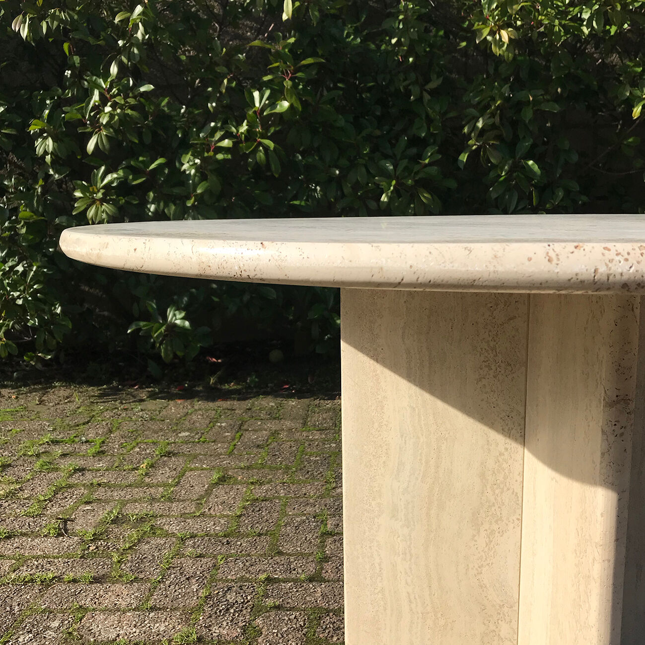 Italian travertine dining table 1970s