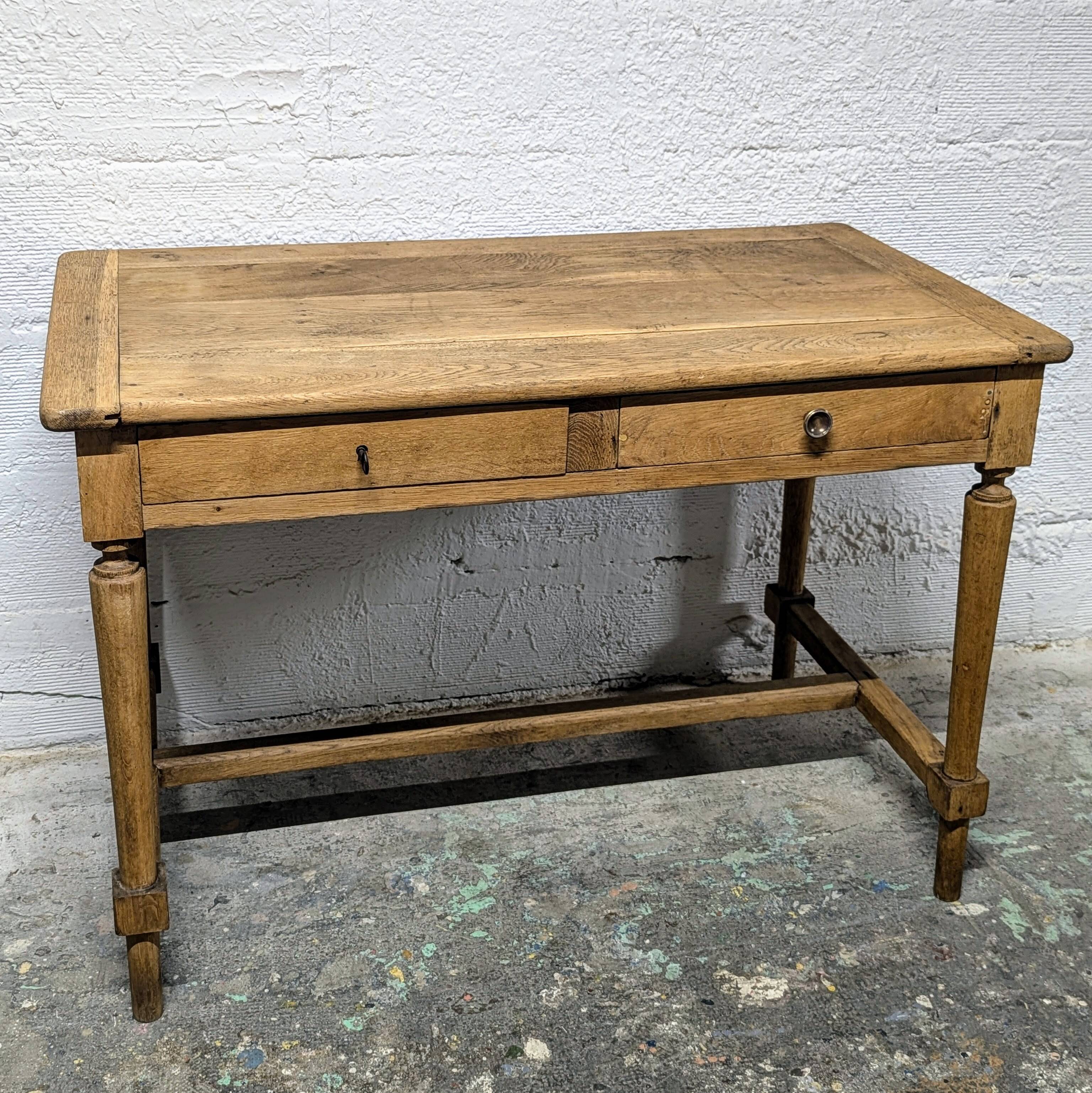 Bureau en chêne 2 tiroirs