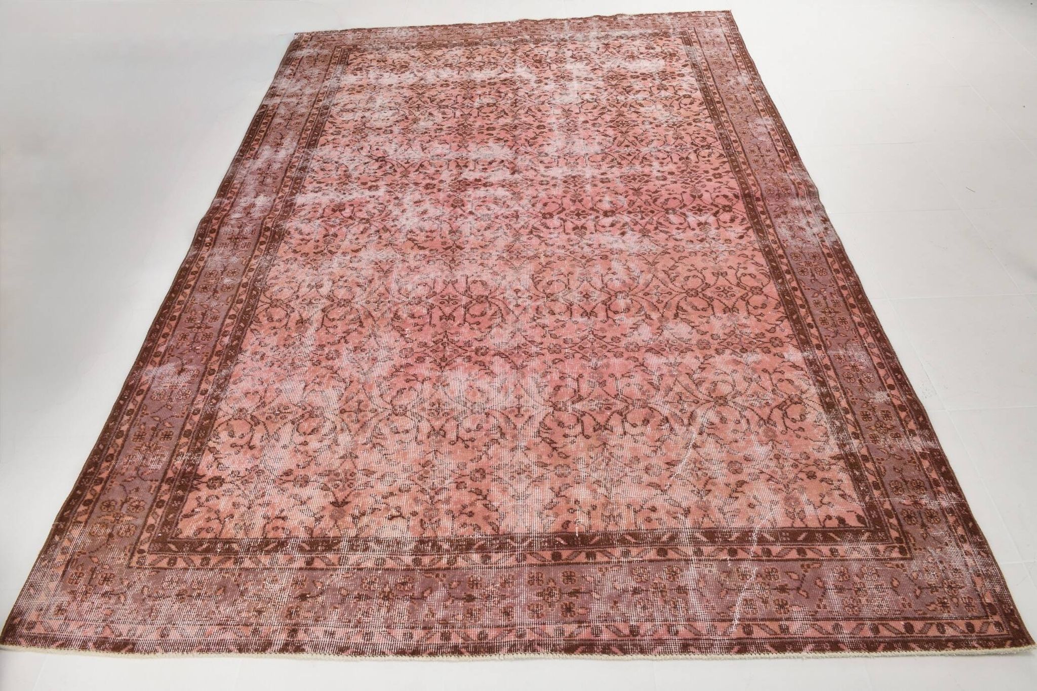 Tapis vintage Pibk et motif floral rouge, 207x297 cm
