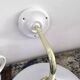 Paire d’appliques murales en opaline blanche