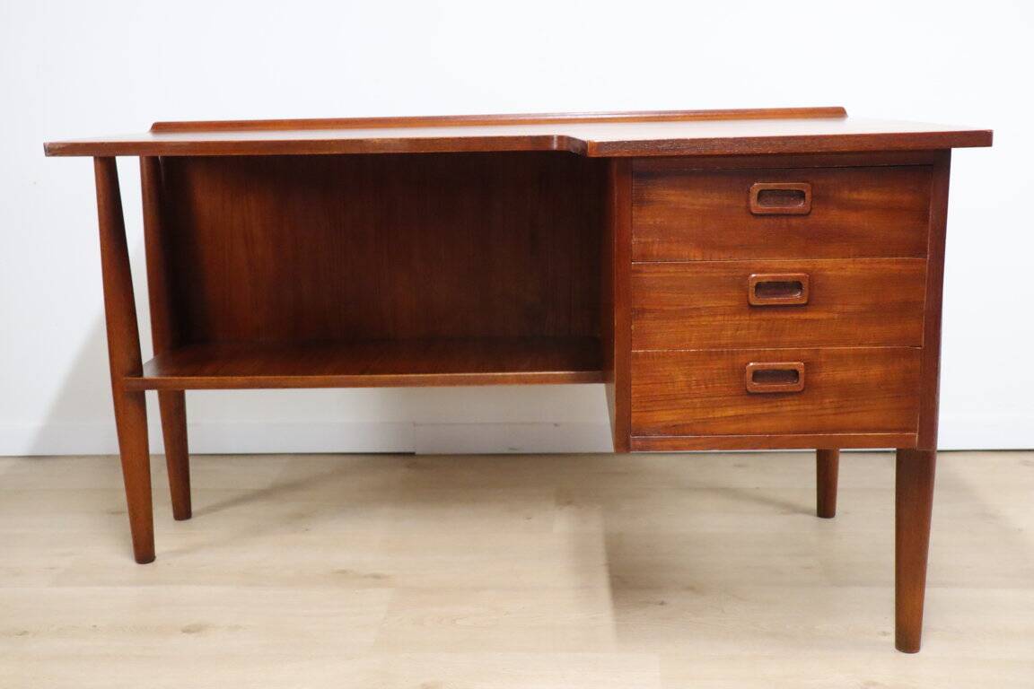 Scandinavian "Boomerang" teak desk - 1960s