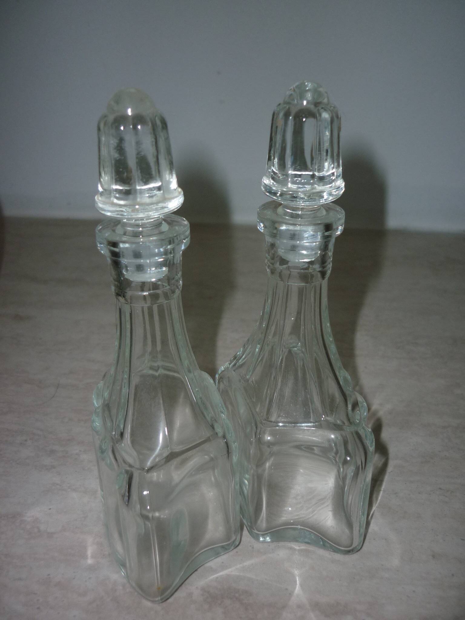 Oil vinegar salt pepper and mustard condiment server