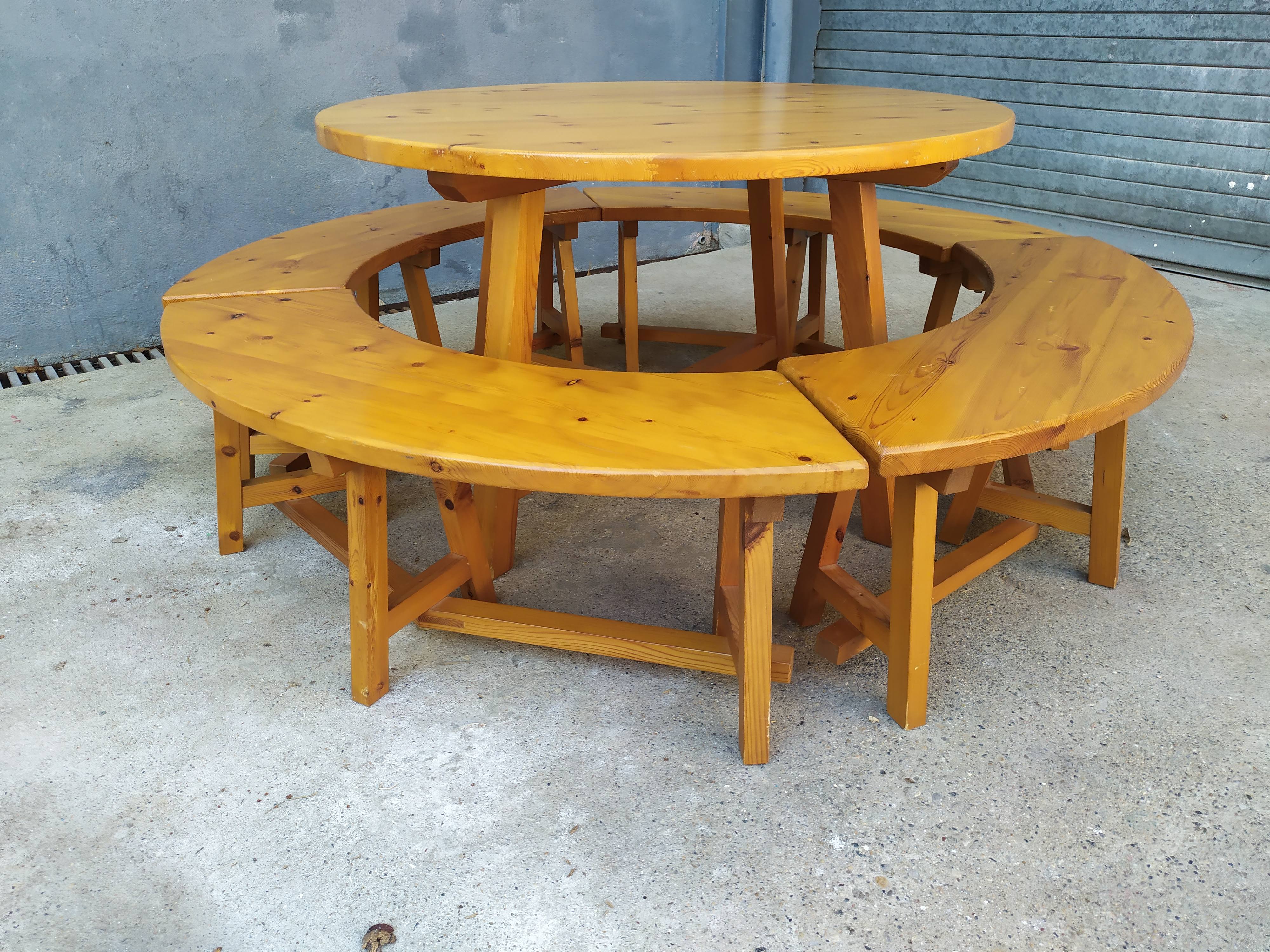 Table et banc châlet de montagne