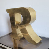 Old sign letter R