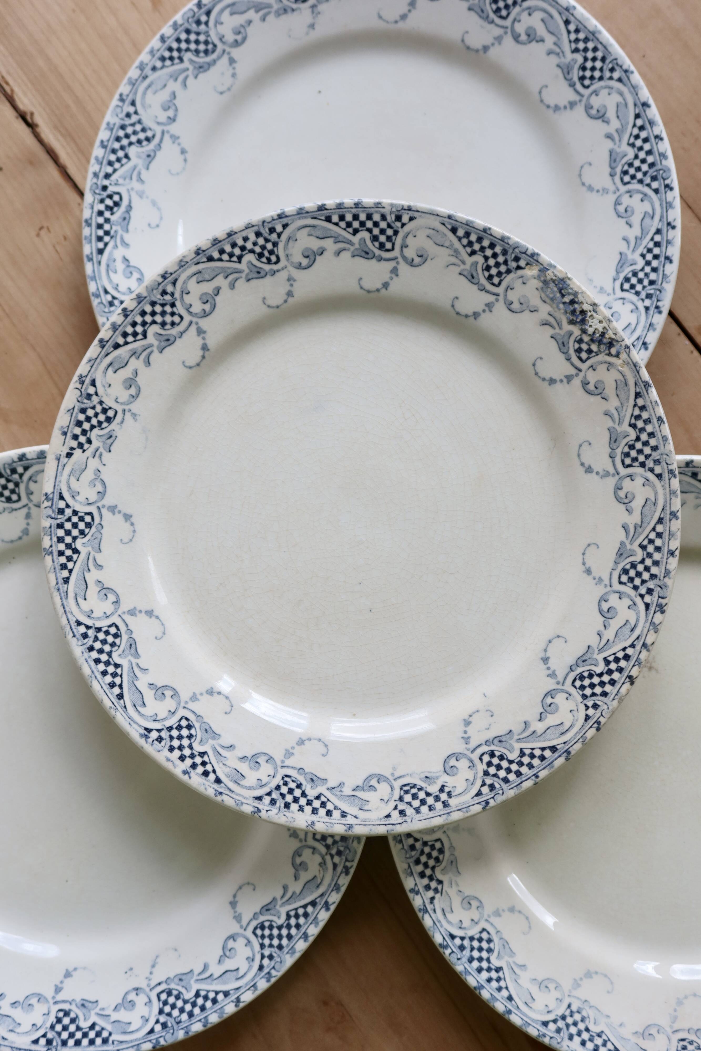 4 dessert plates from Sarreguemines U&C in the Luchon model.