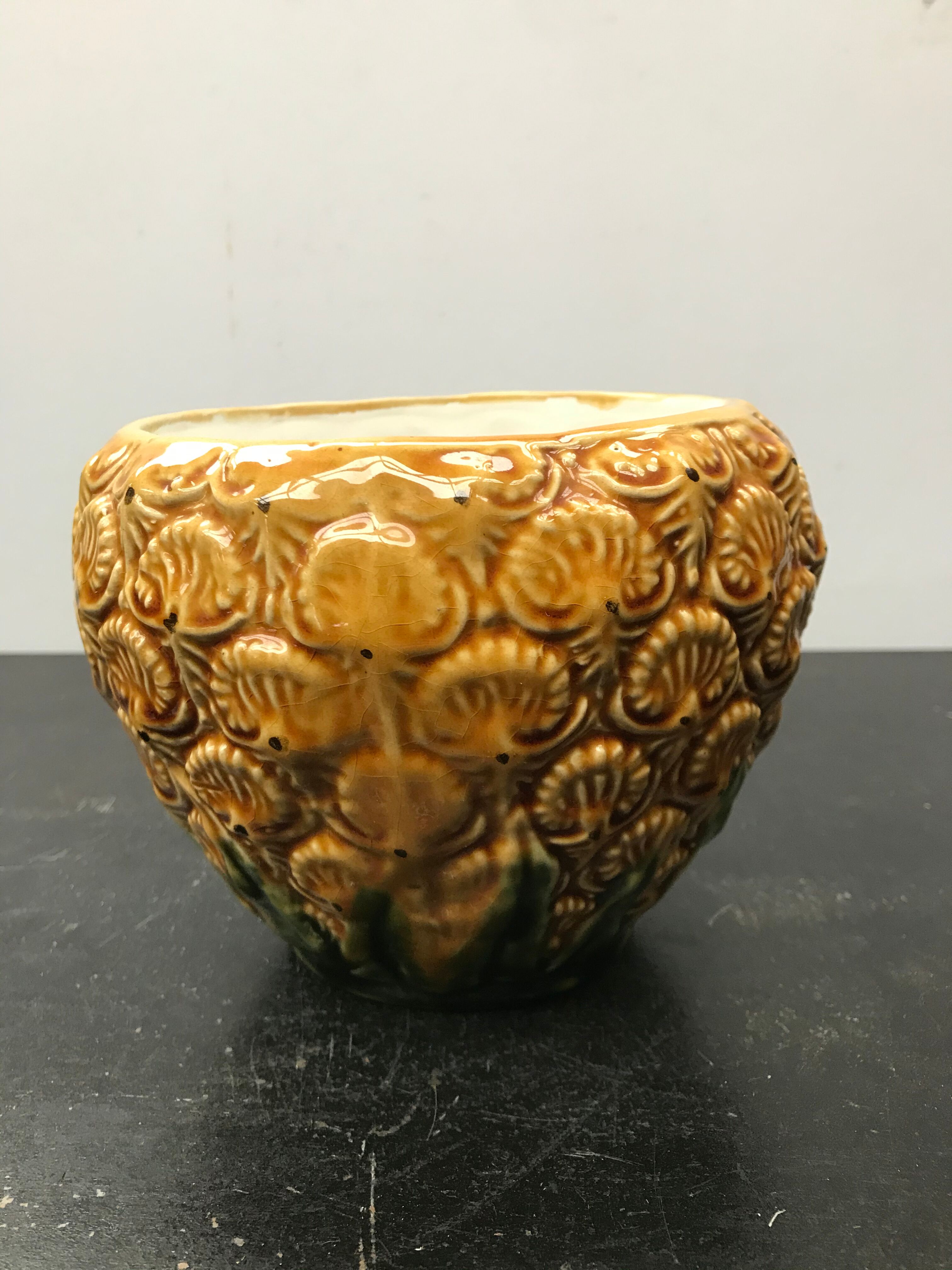 Cache pot