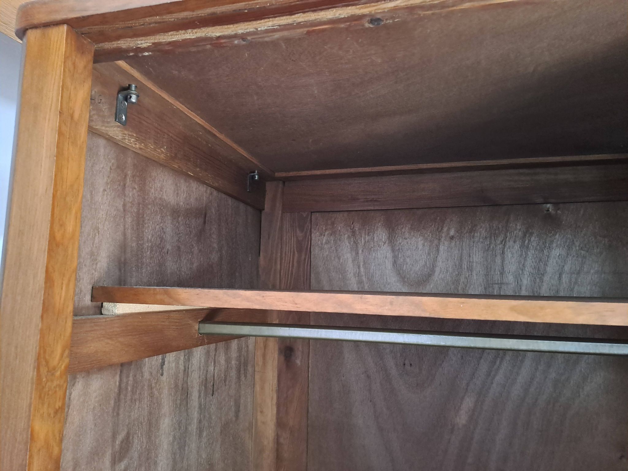 Armoire parisienne 1930 penderie portes coulissantes