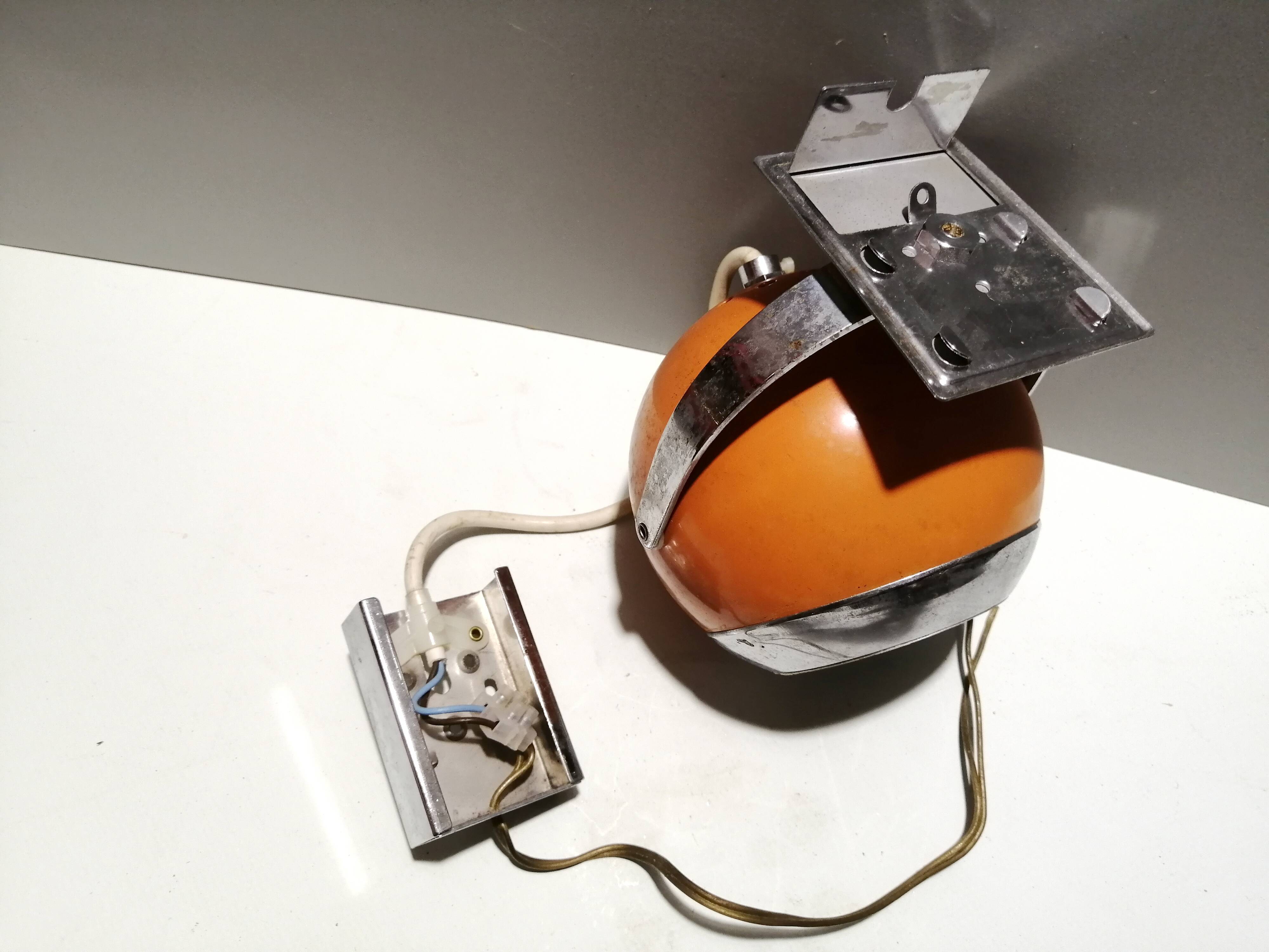 Orange eye ball lamp applies or to lay 70 Italy