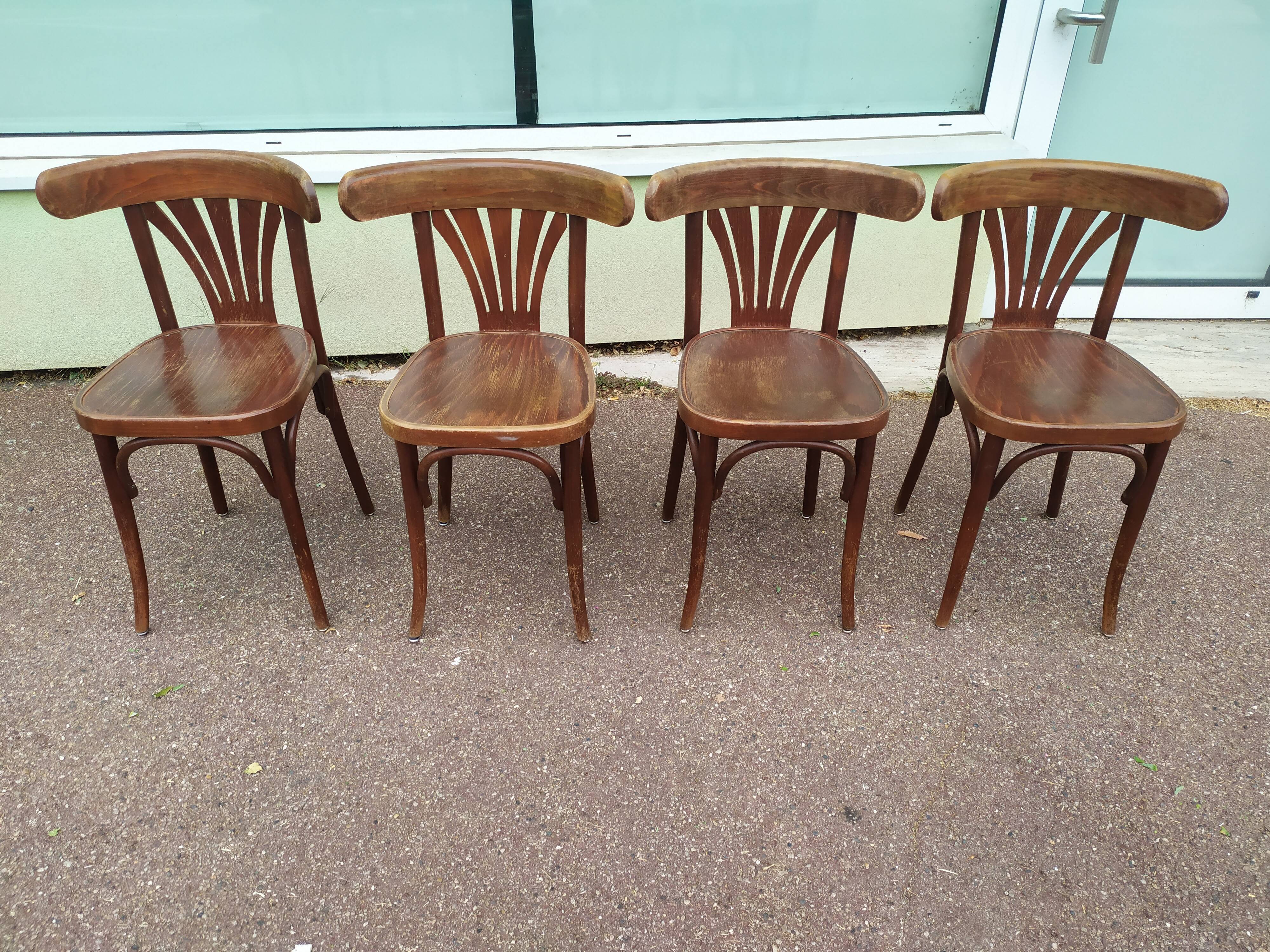 Lot de 4 chaises de bistrot en bois vintage