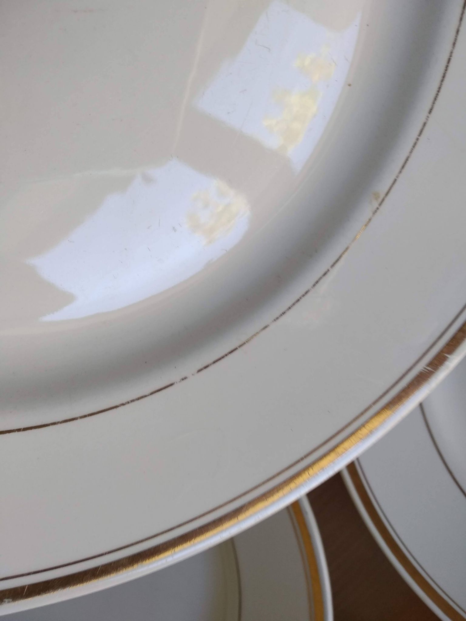 6 Vintage Moulin des Loups Gold-Edged Dinner Plates