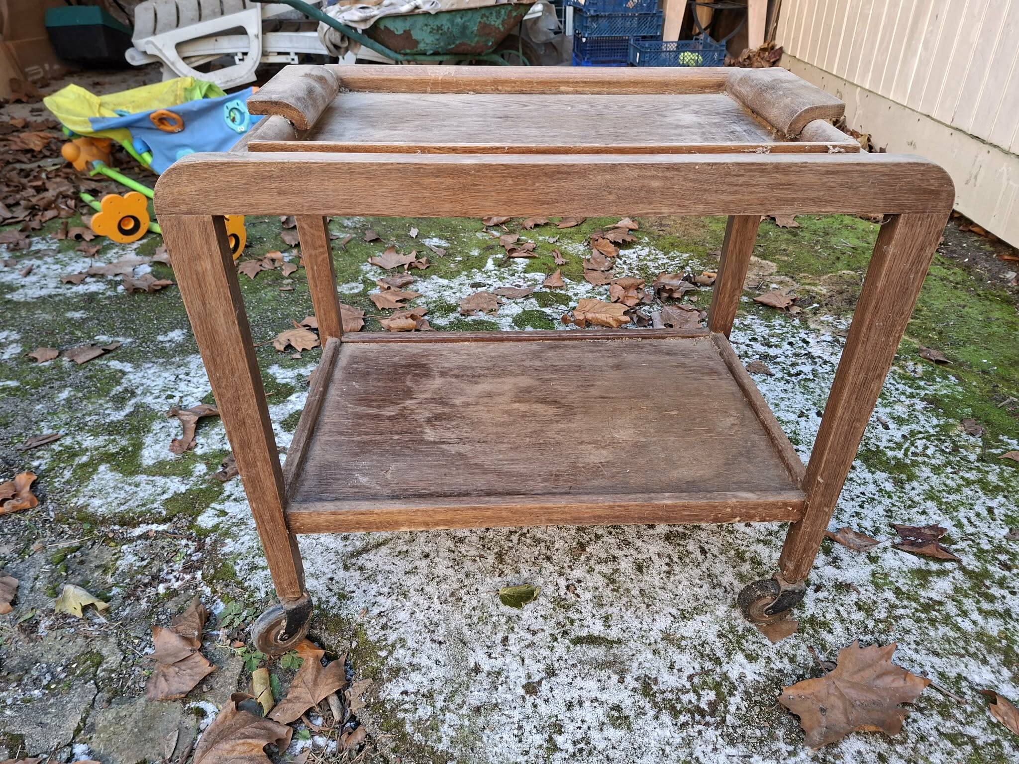 Removable dessert tray