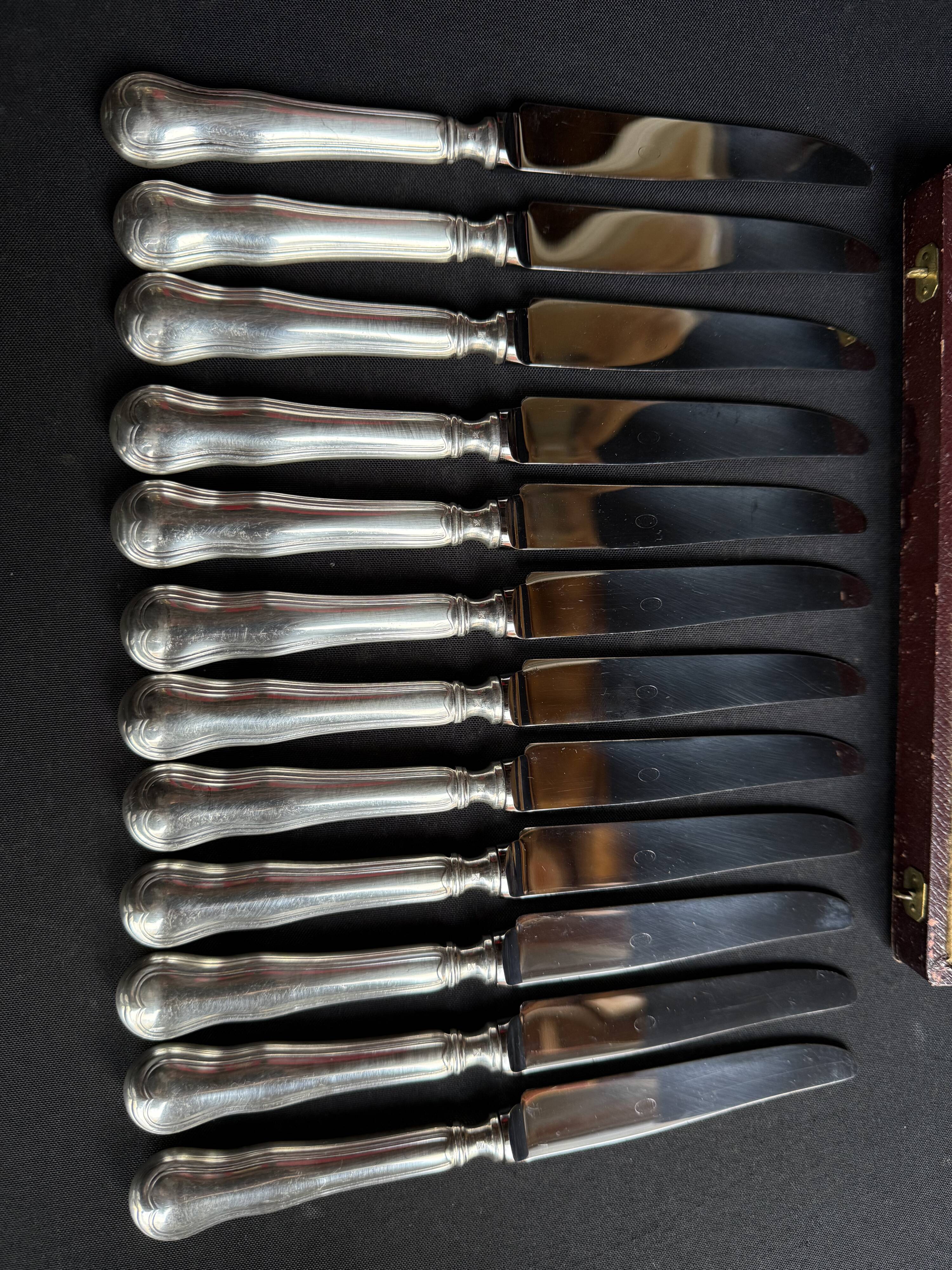 Box of 12 dessert knives – Silver-plated metal and stainless steel