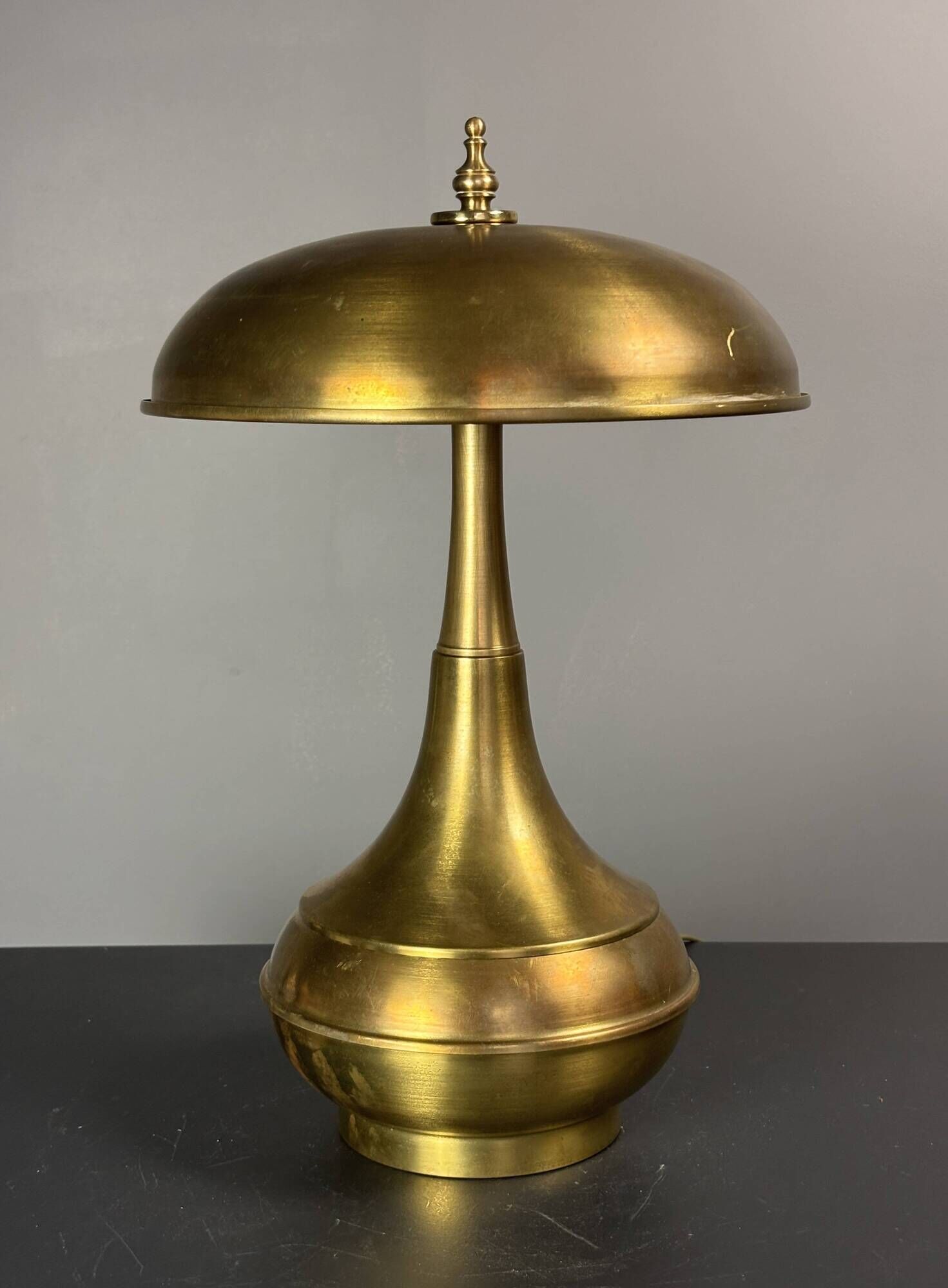 Midcentury Italian modernist brass dome mushroom table lamp, 1960s