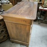 Restoration period chest of drawers in flamed walnut