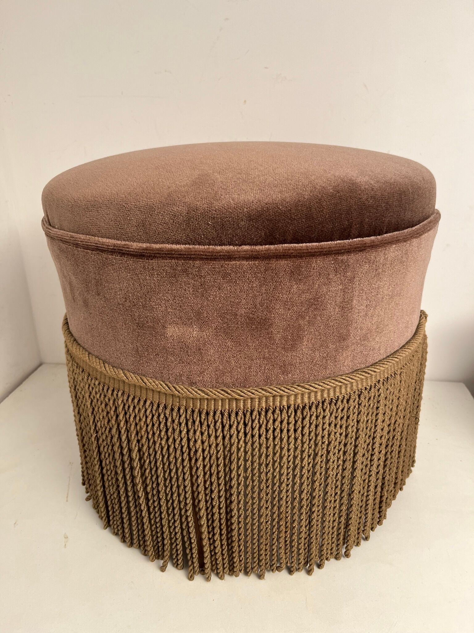 Pouf velours vintage avec frange